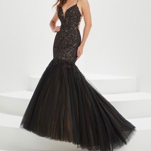 Black Mermaid Prom Dress Size XS
